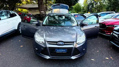Ford Focus 1.6i VCT Trend PowerShift — Berline compacte fiable, consommation maîtrisée — Miniature 12