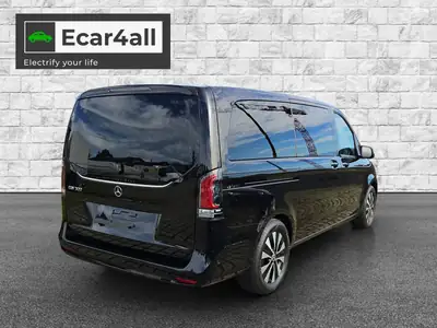 Mercedes-Benz EQV 300 long — Monospace électrique 7 places, facelift 2025 — Heckansicht