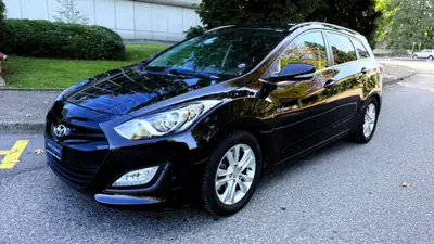 Hyundai i30 Wagon 1.6 GDI Style — Monospace familial fiable, 125'000 km — arrière