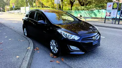 Hyundai i30 Wagon 1.6 GDI Style — Monospace familial fiable, 125'000 km — côté
