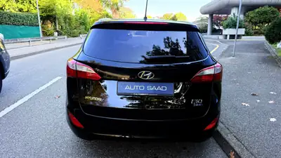 Hyundai i30 Wagon 1.6 GDI Style — Monospace familial fiable, 125'000 km — intérieur