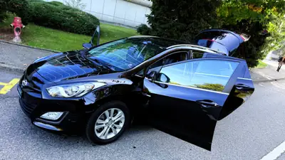 Hyundai i30 Wagon 1.6 GDI Style — Monospace familial fiable, 125'000 km — Miniature 15