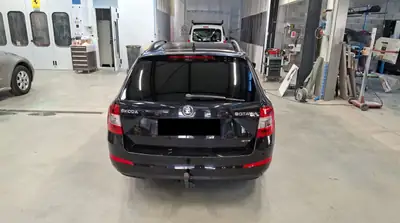 Skoda Octavia 1.8 TSI Elegance 4x4 — Break polyvalent, transmission DSG, sans sinistre — Heckansicht