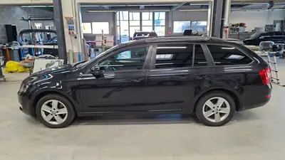 Skoda Octavia 1.8 TSI Elegance 4x4 — Break polyvalent, transmission DSG, sans sinistre — Detail