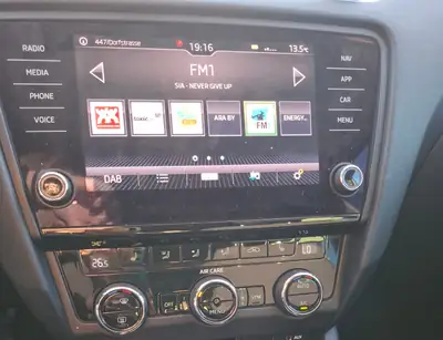 Skoda Octavia 1.6 TDI 115 — Break spacieux, diesel économe, sans sinistre — dashboard