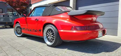 Porsche 911 Carrera 4 Cabriolet 3.6 — Chef-d'œuvre des années 90, 250 ch et toit ouvert — detail