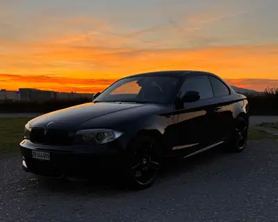 BMW 135i Coupé 2012 — Sportivité pure, 306 ch et design emblématique — vista esterna