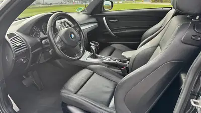 BMW 135i Coupé 2012 — Sportivité pure, 306 ch et design emblématique — interni