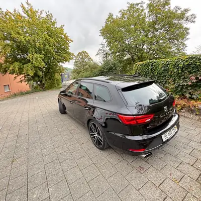SEAT Leon Cupra 4Drive — 300 ch TSI, break sportif intégral — rear view