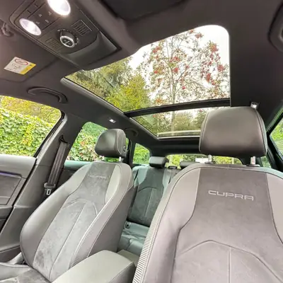 SEAT Leon Cupra 4Drive — 300 ch TSI, break sportif intégral — dashboard