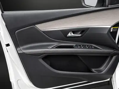 Peugeot 3008 2.0 BlueHDi GT — SUV premium diesel automatique, toit panoramique, 108'000 km — Miniatura 15