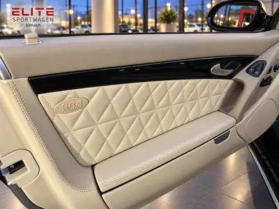 Mercedes-Benz SL 500 — Roadster V8 légendaire, transformation AMG spectaculaire — dettaglio