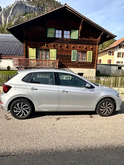 VW Polo 1.0 TSI Life — Citadine économique, 44'000 km seulement — fianco