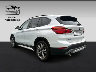 BMW X1 sDrive 18d Sport Line — SUV compact diesel, 103 000 km, très bon état — intérieur