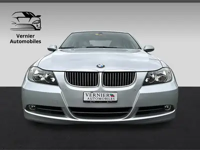 BMW 330i — Berline sportive 2005, 258 ch, sans sinistre et expertise récente — côté
