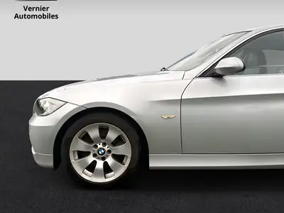 BMW 330i — Berline sportive 2005, 258 ch, sans sinistre et expertise récente — Miniature 7
