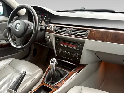 BMW 330i — Berline sportive 2005, 258 ch, sans sinistre et expertise récente — Miniature 13