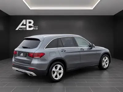 Mercedes-Benz GLC 220 d 4Matic — SUV premium diesel, tout-terrain affûté, facelift 2019 — cruscotto