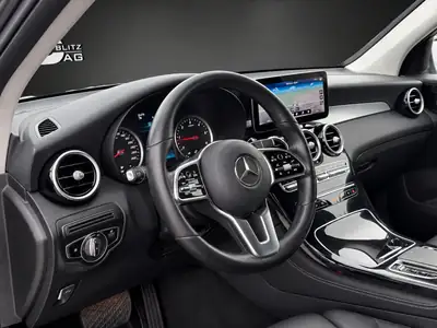 Mercedes-Benz GLC 220 d 4Matic — SUV premium diesel, tout-terrain affûté, facelift 2019 — Miniatura 8