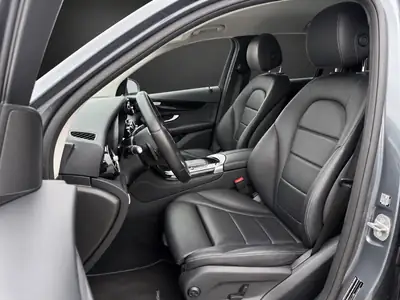 Mercedes-Benz GLC 220 d 4Matic — SUV premium diesel, tout-terrain affûté, facelift 2019 — Miniatura 7