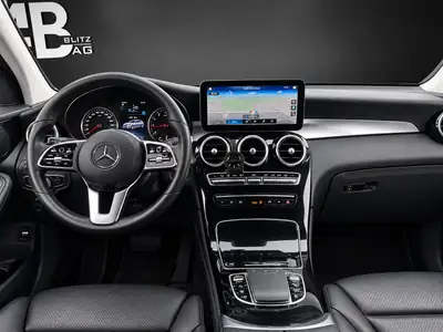 Mercedes-Benz GLC 220 d 4Matic — SUV premium diesel, tout-terrain affûté, facelift 2019 — Miniatura 11