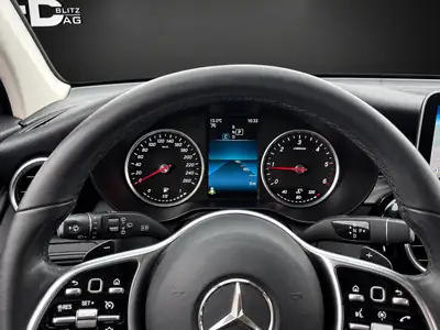 Mercedes-Benz GLC 220 d 4Matic — SUV premium diesel, tout-terrain affûté, facelift 2019 — Miniatura 12