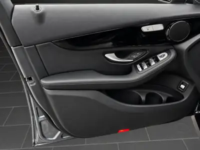 Mercedes-Benz GLC 220 d 4Matic — SUV premium diesel, tout-terrain affûté, facelift 2019 — Miniatura 16