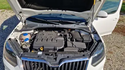 Skoda Yeti 2.0 TDI 110 Active 4x4 — SUV compact robuste, 4 roues motrices et attelage — detail