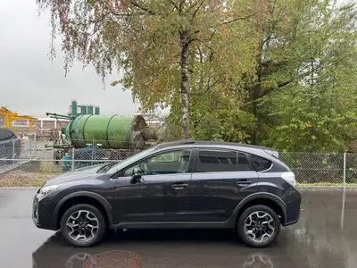 Subaru XV 2.0i Swiss Three — SUV compact fiable, première main, 37 500 km seulement — rear view