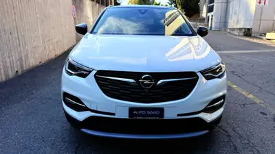 Opel Grandland X 1.2i Excellence — SUV compact automatique, 131'000 km, sans accident — vue extérieure
