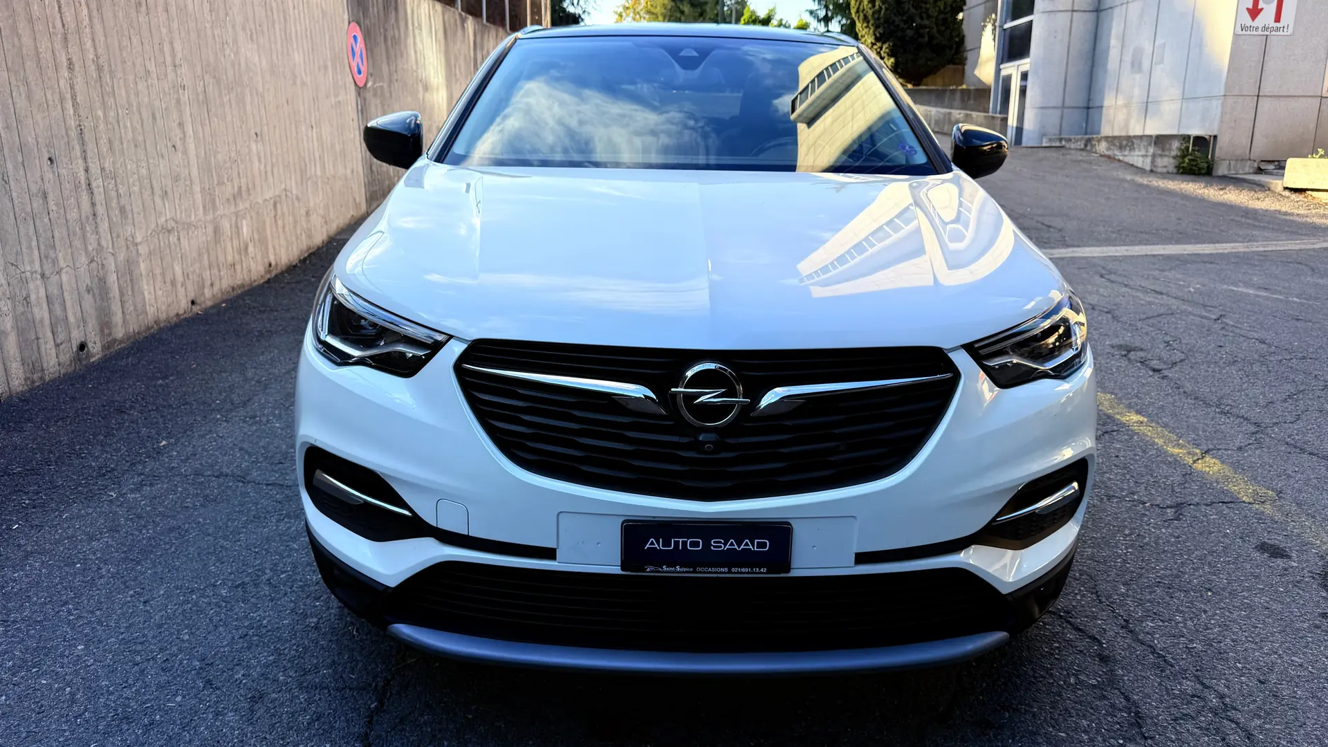 Opel Grandland X 1.2i Excellence — SUV compact automatique, 131'000 km, sans accident