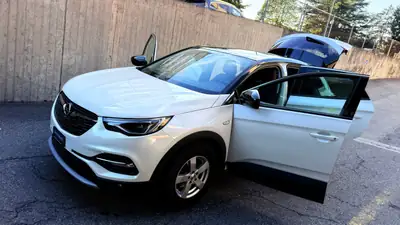Opel Grandland X 1.2i Excellence — SUV compact automatique, 131'000 km, sans accident — Miniature 15