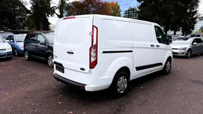 Ford Transit Custom Van 280 L1H1 — Utilitaire diesel fiable, faible kilométrage, à rénover — tableau de bord