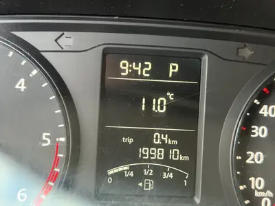 VW T6 2.0 TDI DSG — Utilitaire fiable, 150 ch et boîte auto, parfait pour les pros — Miniatur 11