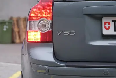 Volvo V50 2.5 T5 Summum — Break robuste, 89 000 km, moteur 5-cylindres régénéré — Miniature 18