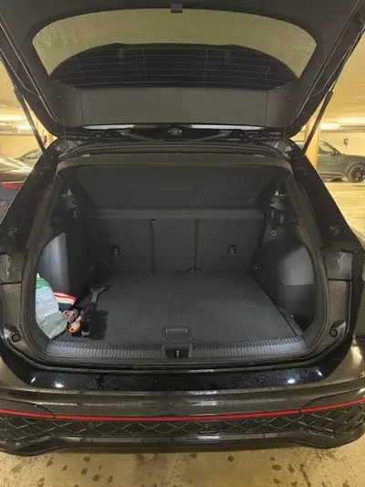 VW Tiguan 1.5 TSI PHEV R-Line — SUV hybride rechargeable, 28'000 km seulement — Detail