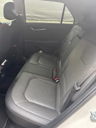 Kia Niro 1.6 GDi Hybrid Style 2024 — SUV compact hybride, 32 500 km seulement — detail