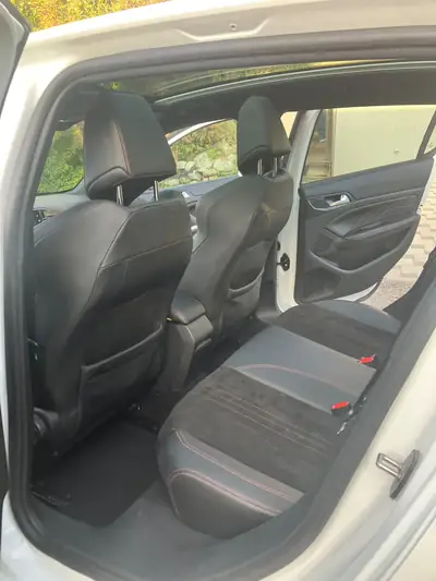 Peugeot 308 1.6 PureTech GTi — Sportivité et efficacité énergétique — Detail