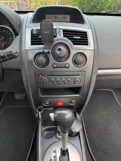 Renault Mégane 2.0 16V Business — Break spacieux, motorisation robuste, historique sans sinistre — Detail