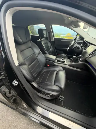 Renault Talisman 1.6 TCe Initiale — Berline élégante, 200 ch sans compromis — dashboard
