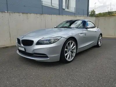 BMW Z4 sDrive 2.3i — Cabriolet sportif 204 ch, entretien BMW certifié — exterior view