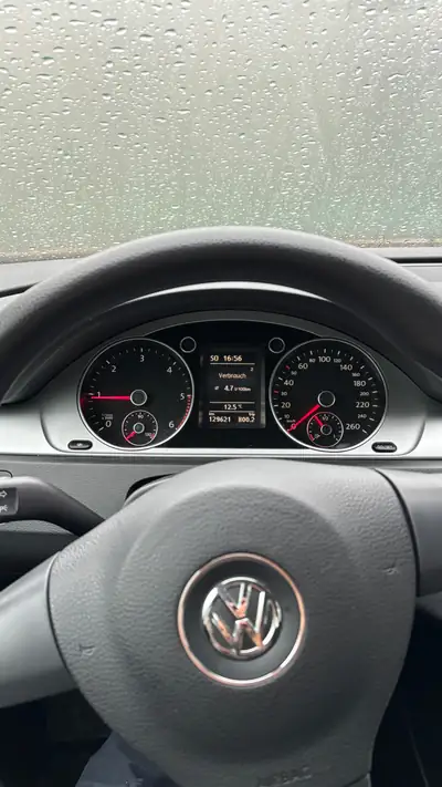 VW Passat 2.0 TDI 140 — Break robuste, diesel économe et 130 000 km seulement — intérieur