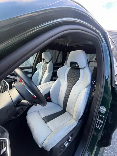 BMW X5M M Competition 2025 — Monstre de 625 ch en British Racing Green, 22'000 km seulement — Armaturenbrett