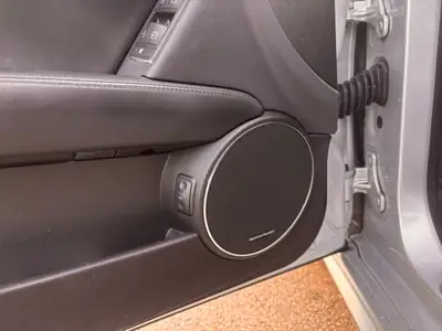 Mercedes-Benz C 63 AMG T-Modell — Performance V8 revalorisé, sans sinistre — Miniature 9