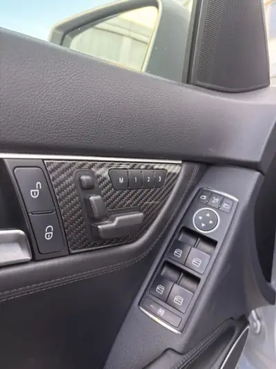 Mercedes-Benz C 63 AMG T-Modell — Performance V8 revalorisé, sans sinistre — Miniature 7