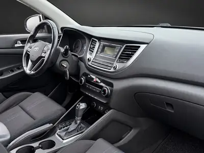 Hyundai Tucson 1.7 CRDI Origo DCT7 — SUV fiable diesel, sans sinistre — Miniatura 10