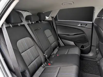 Hyundai Tucson 1.7 CRDI Origo DCT7 — SUV fiable diesel, sans sinistre — Miniatura 13