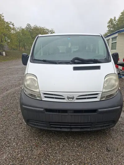 Nissan Primastar 1.9 dCi 100 — Fourgon utilitaire 7 places, diesel économique — side view