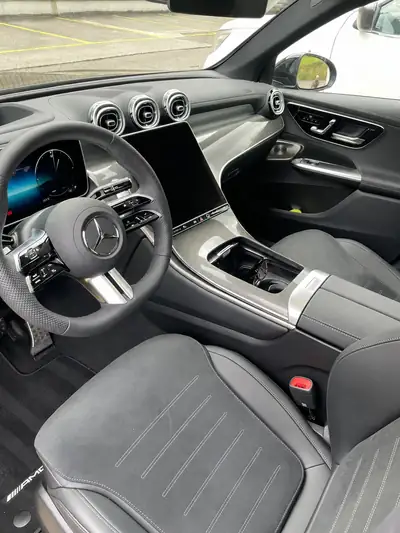 Mercedes-Benz GLC 450 d AMG Line 4MATIC — SUV premium diesel, 31 000 km seulement — intérieur