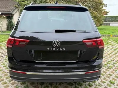 Volkswagen Tiguan 1.5 TSI DSG — SUV familial performant, 41'000 km seulement — exterior view